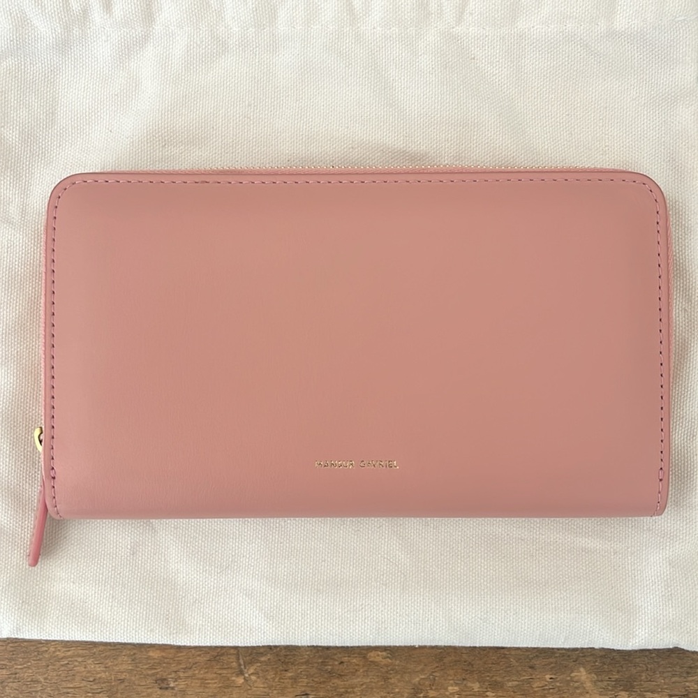 Mansur Gavriel Zip Continental Wallet in light pink - brand new